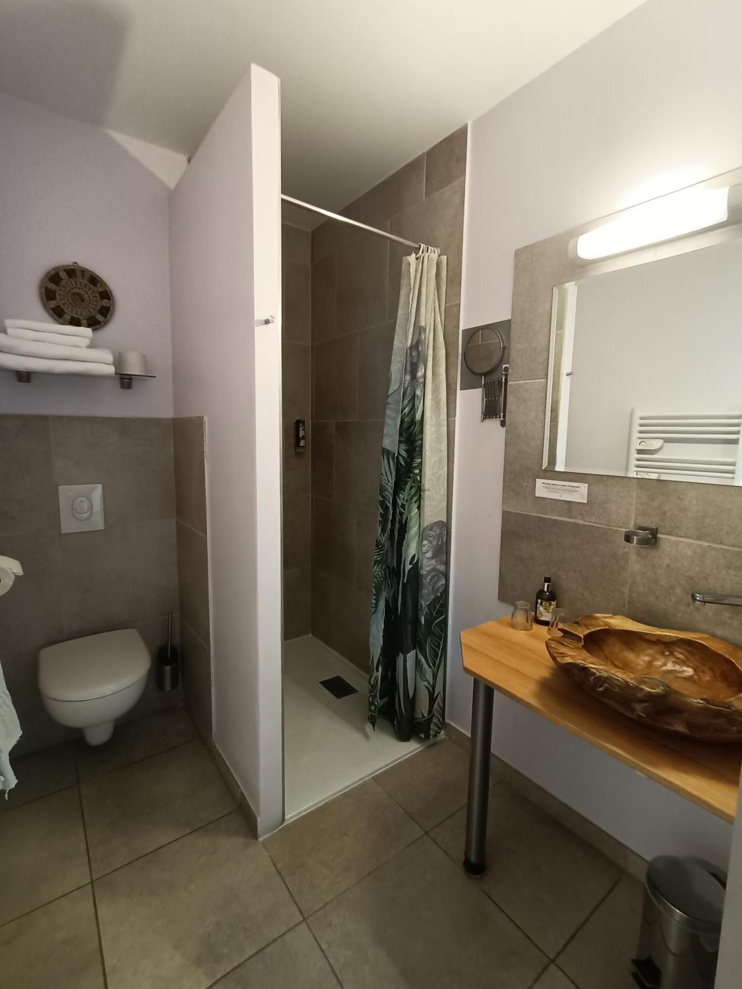 Auberge Du Vieux Lanas Logis Hotel Restaurant מראה חיצוני תמונה