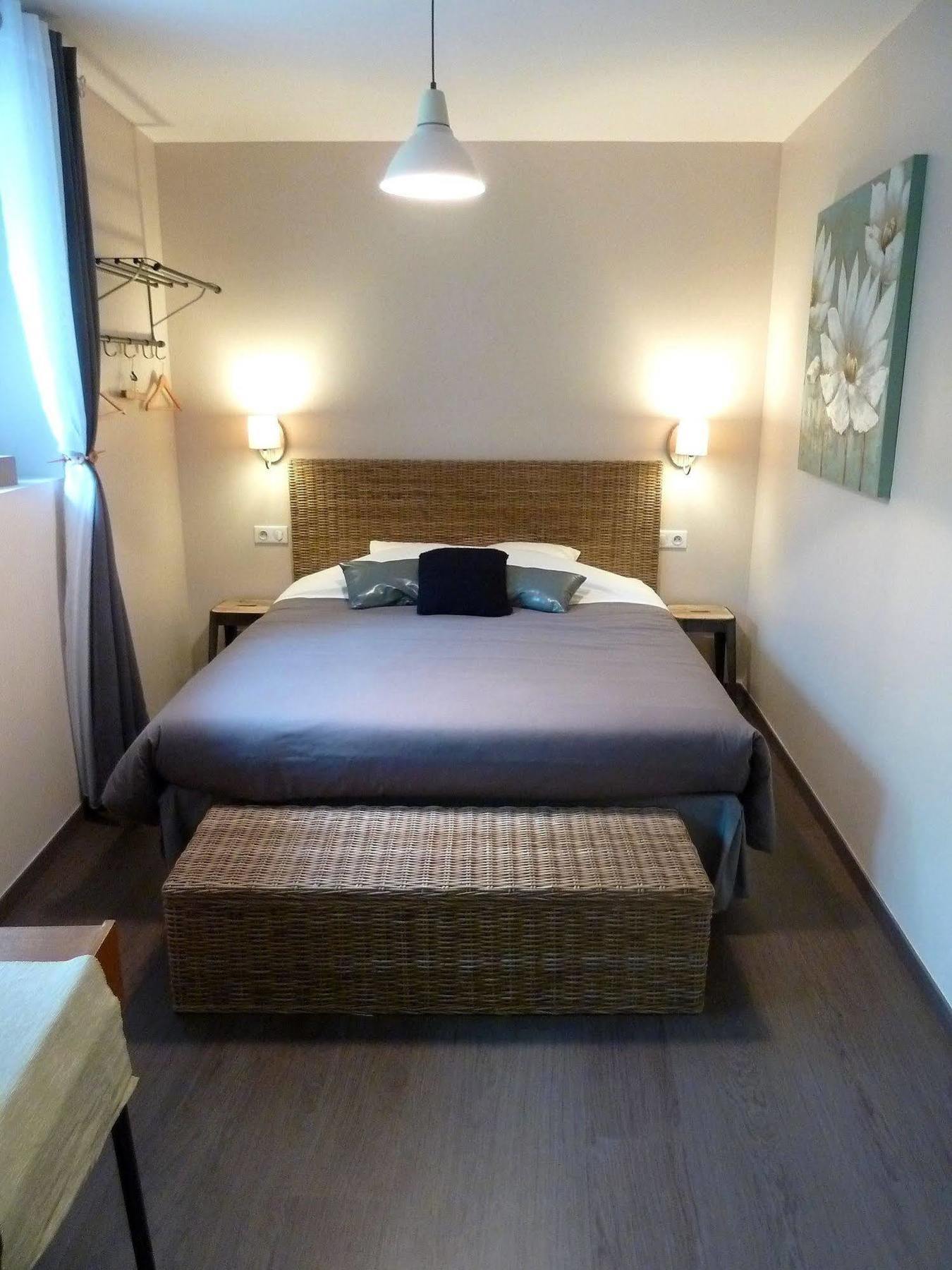 Auberge Du Vieux Lanas Logis Hotel Restaurant מראה חיצוני תמונה